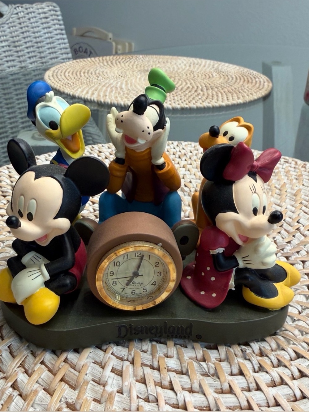Vintage Disneyland Best Friends Mickey Minnie Goofy Donald Pluto Desk Clock